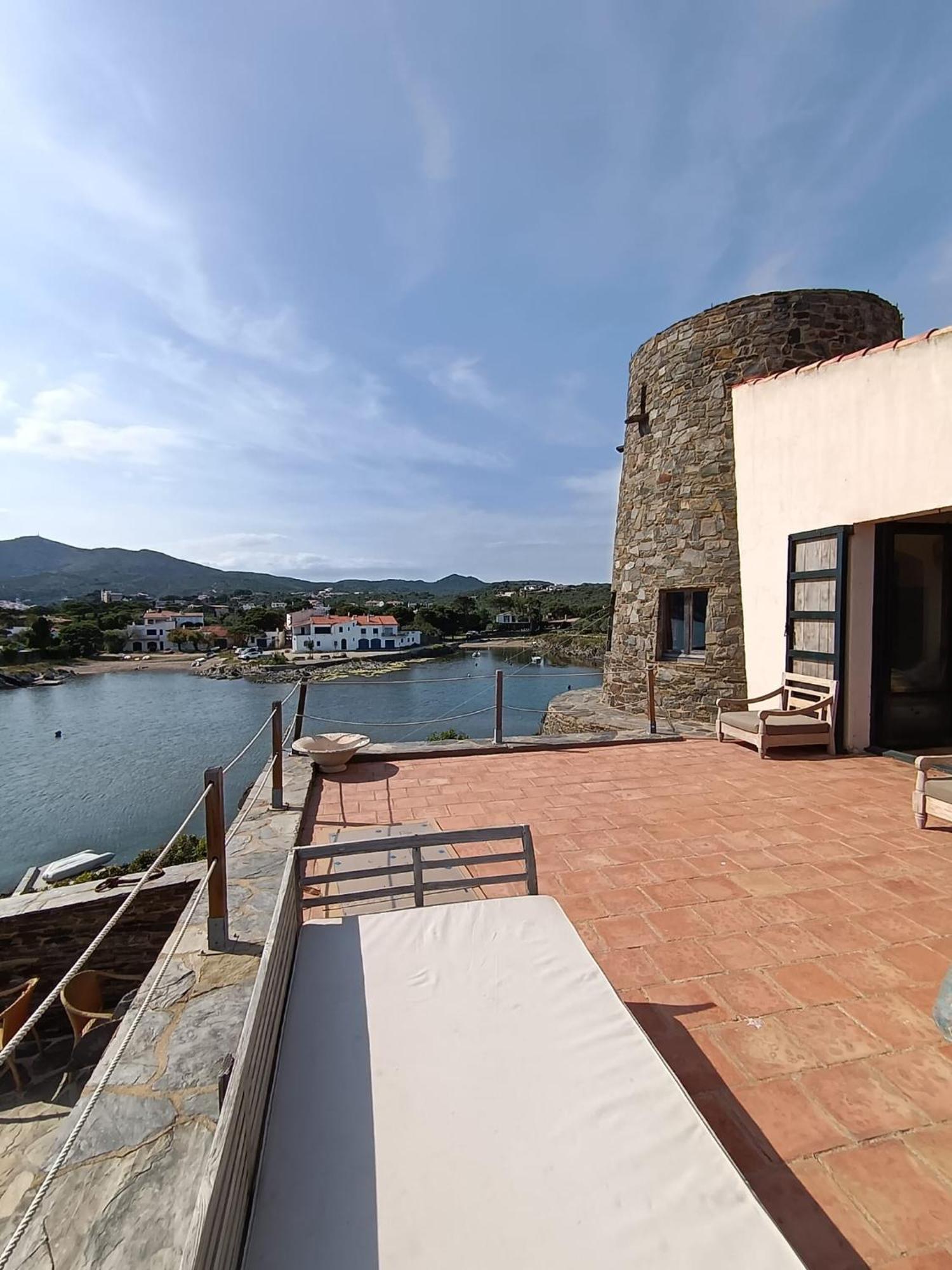 Isla Privada En Cadaques De Ensueno Con 11 Habitaciones Dobles Con Bano Privado Y Piscina Exterior photo