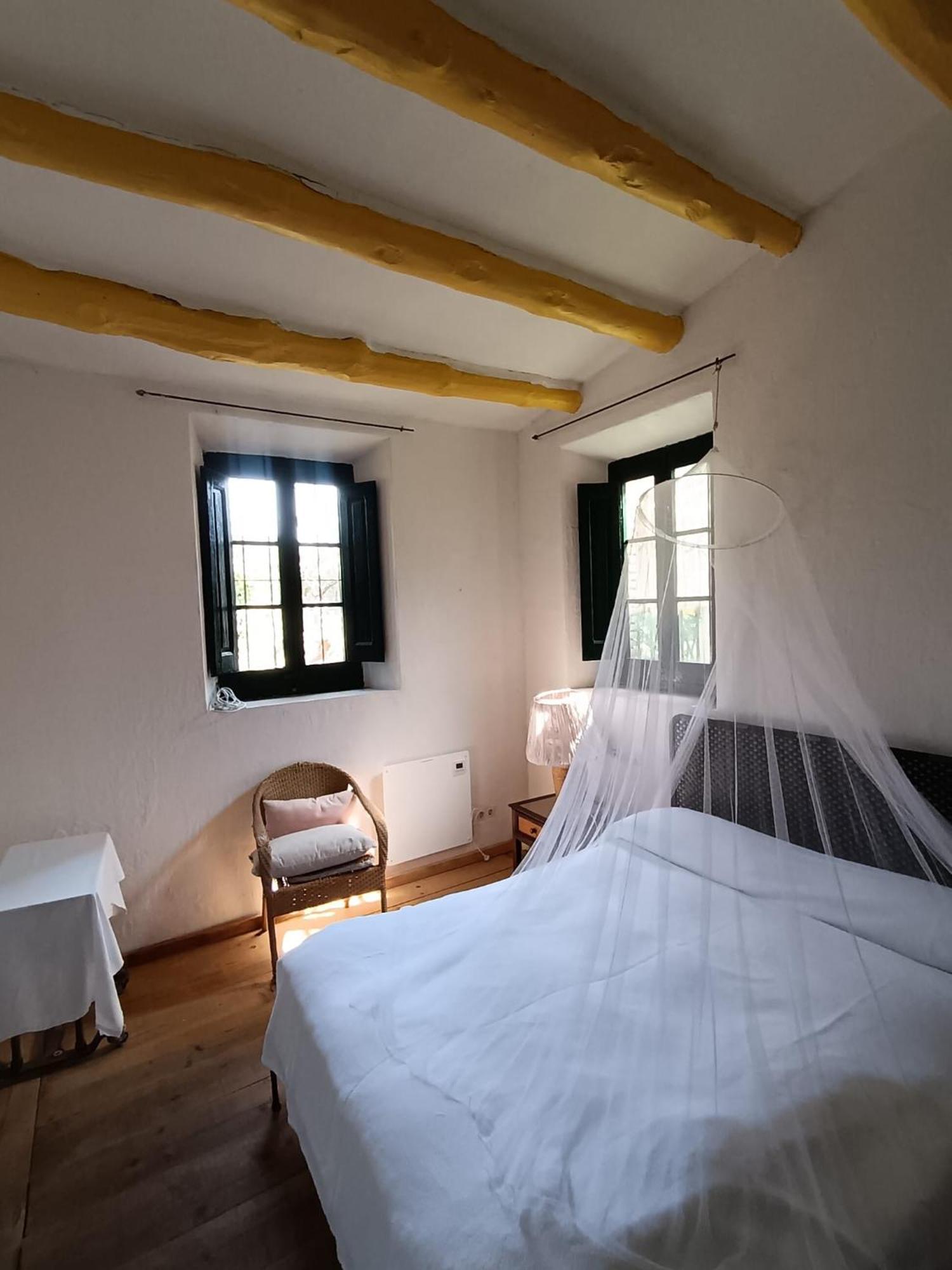 Isla Privada En Cadaques De Ensueno Con 11 Habitaciones Dobles Con Bano Privado Y Piscina Exterior photo