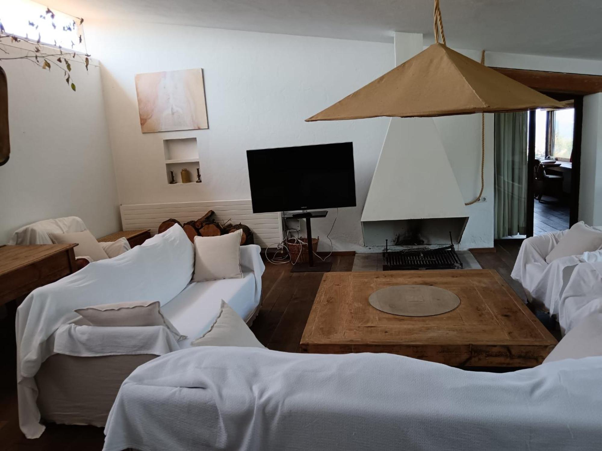 Isla Privada En Cadaques De Ensueno Con 11 Habitaciones Dobles Con Bano Privado Y Piscina Exterior photo