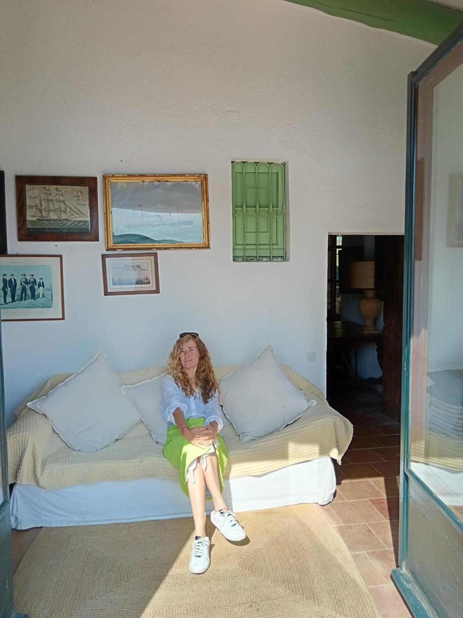 Isla Privada En Cadaques De Ensueno Con 11 Habitaciones Dobles Con Bano Privado Y Piscina Exterior photo