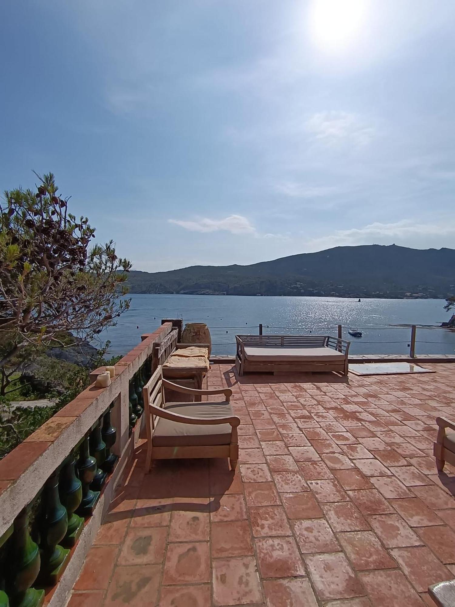 Isla Privada En Cadaques De Ensueno Con 11 Habitaciones Dobles Con Bano Privado Y Piscina Exterior photo
