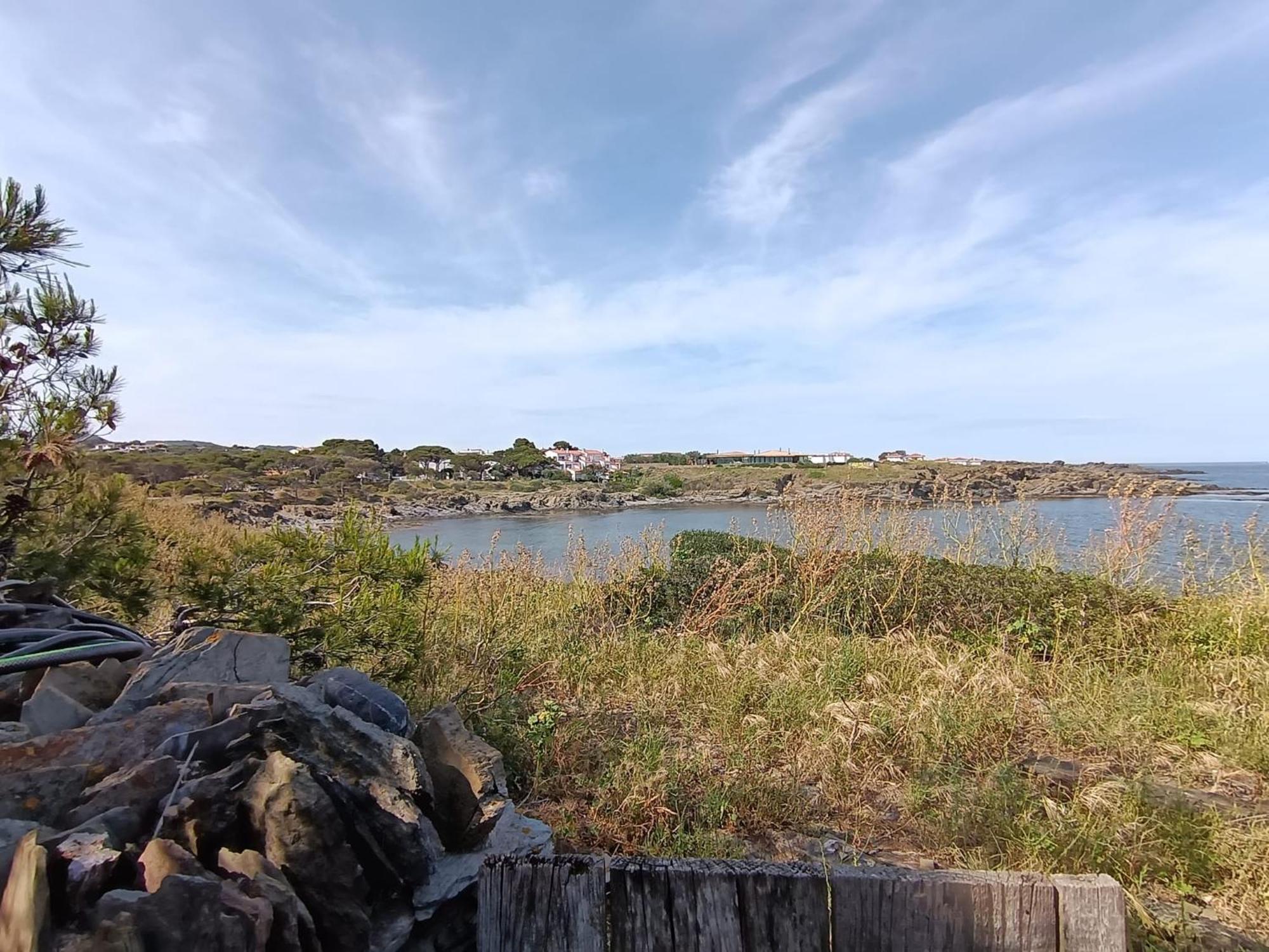 Isla Privada En Cadaques De Ensueno Con 11 Habitaciones Dobles Con Bano Privado Y Piscina Exterior photo
